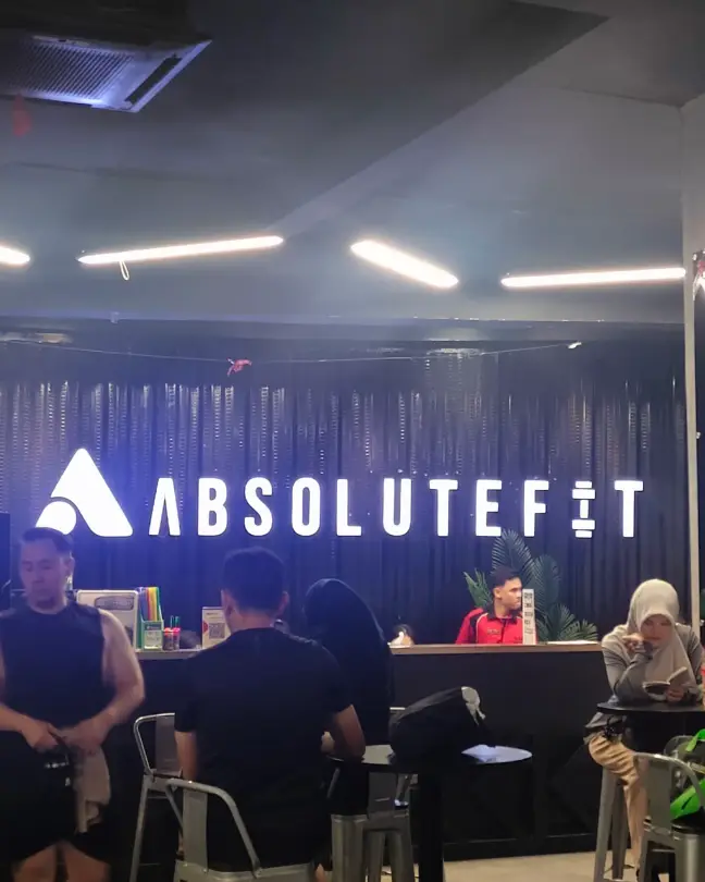 AbsoluteFit reception